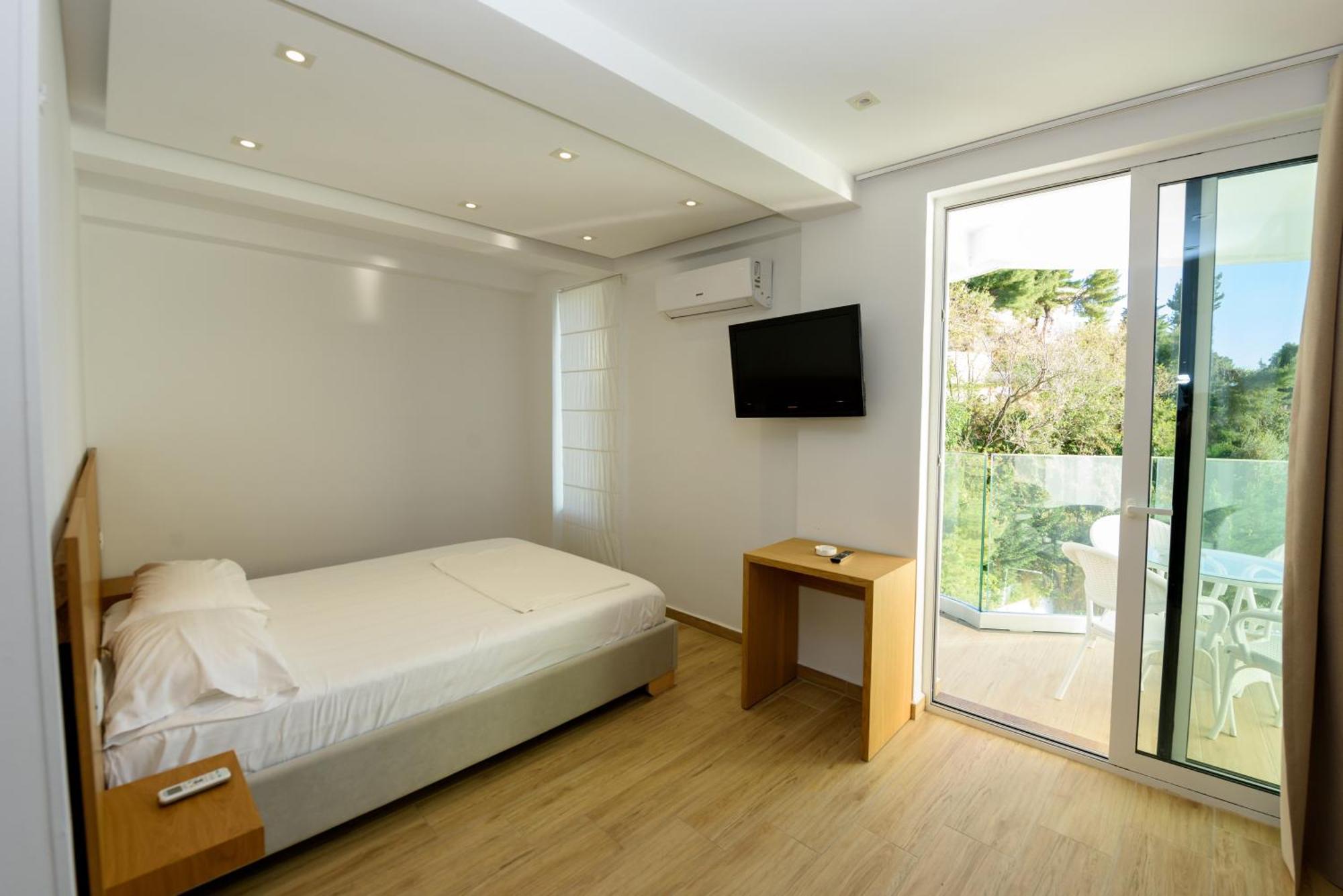 Kanine Hotel Nimfa מראה חיצוני תמונה